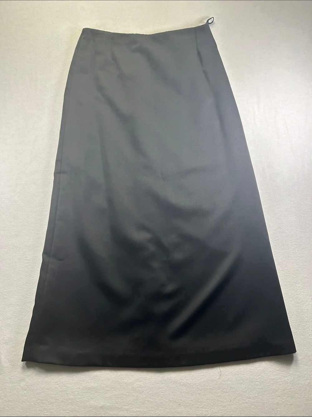 Vera Wang Black Maxi Skirt - Elegant A-Line Silhouette